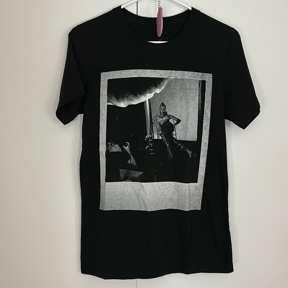 Playera Dua Lipa Houdini Hottopic Adulto Small – Castillo De